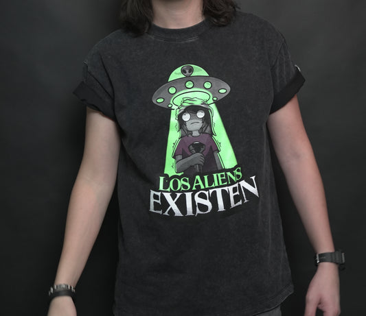 MISSASINFONIA PLAYERA ACID WASH DE LOS ALIENS EXISTEN FOSFO & GLOW